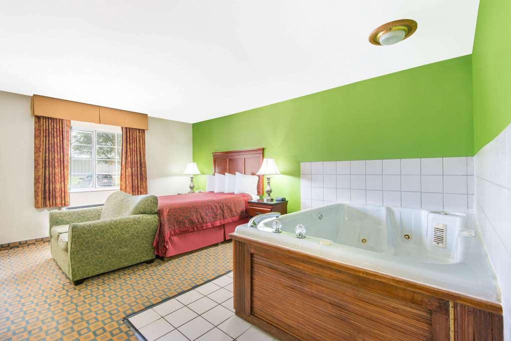 Days Inn & Suites by Wyndham Wichita - photo 11