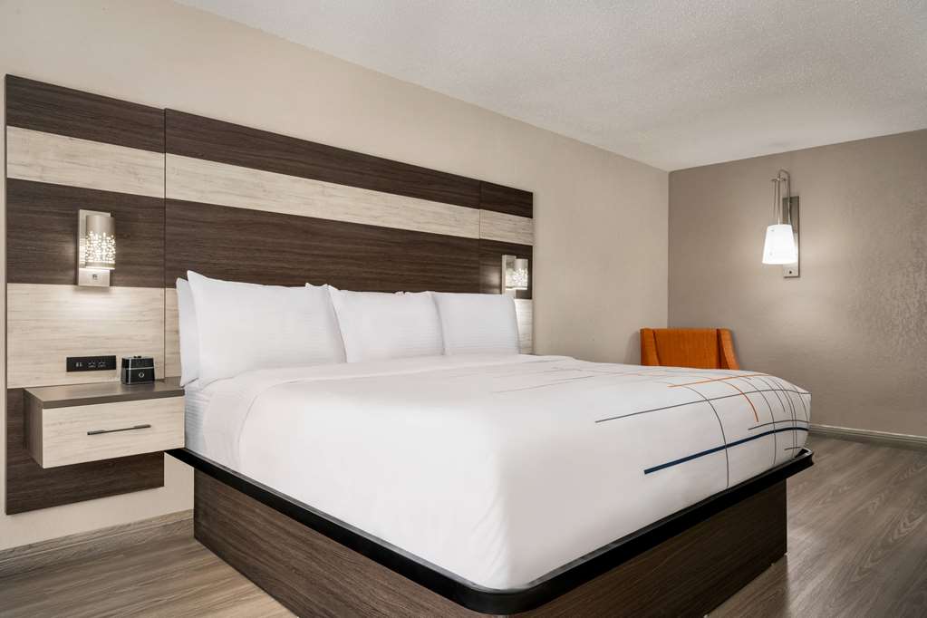 La Quinta Inn Lexington Horse Park - photo 41