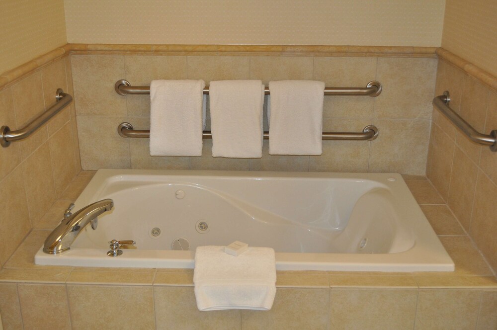 Hilton Garden Inn Tifton - photo 33