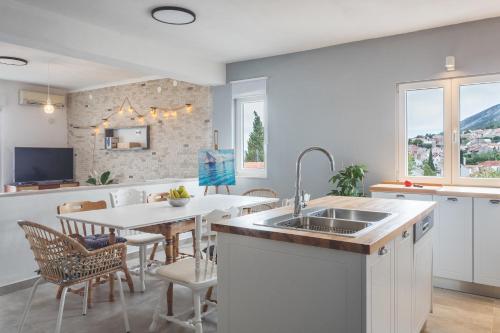 The Island Place — 4-Star Luxury Hotel in Bol, Croatia