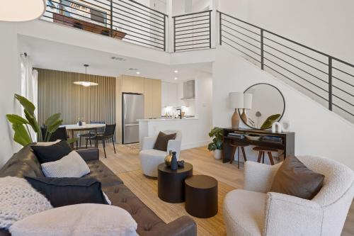 Wagon Wheel by AvantStay Short Drive to Downtown — 4-Star Luxury Hotel in Austin, United States