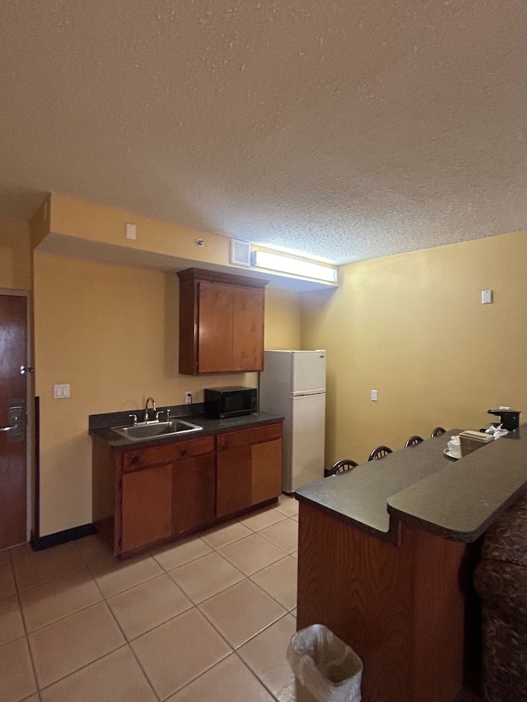 Comfort Inn Near Medical Center - photo 13