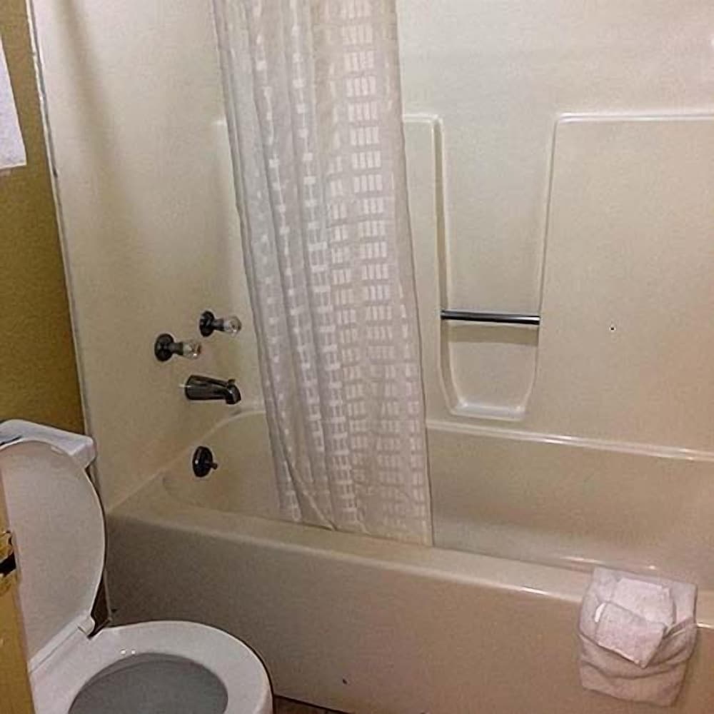 Fairview Inn & Suites - photo 13