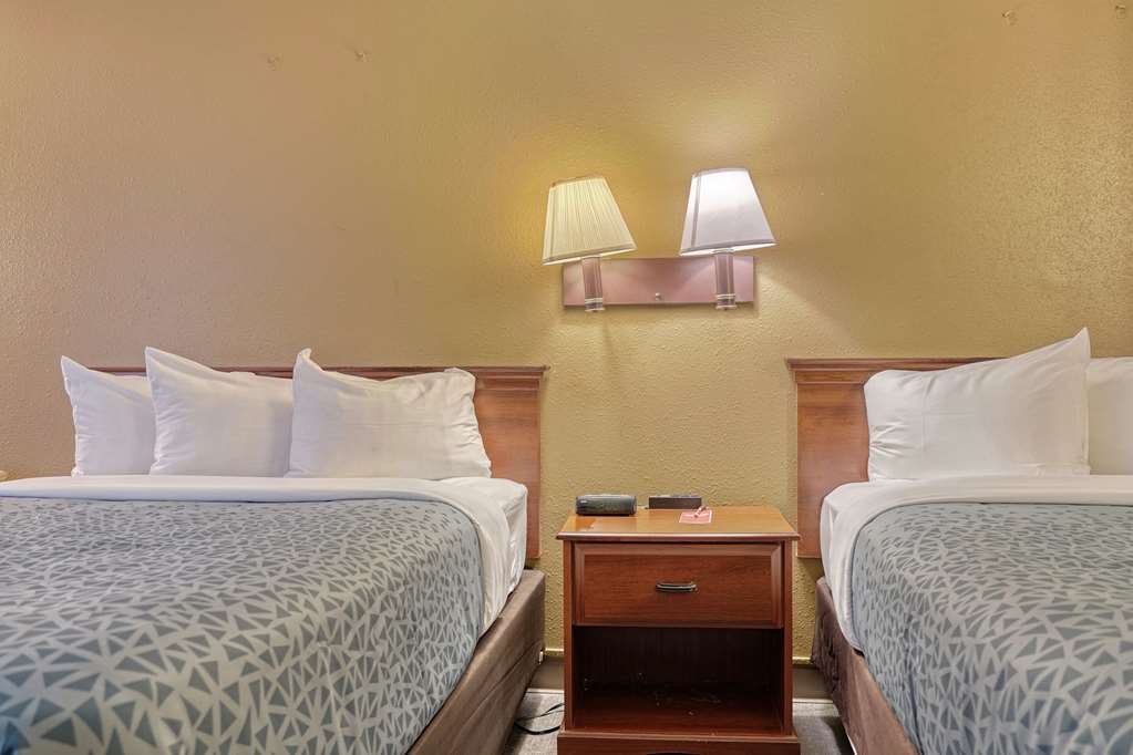Econo Lodge Raleigh near Walnut Creek Amphitheatre - photo 48