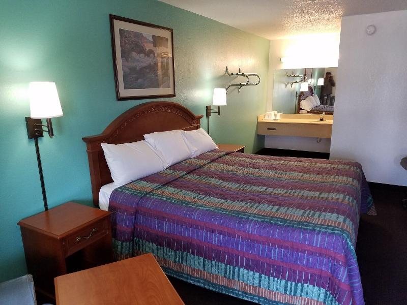 Indysouth western inn - photo 6