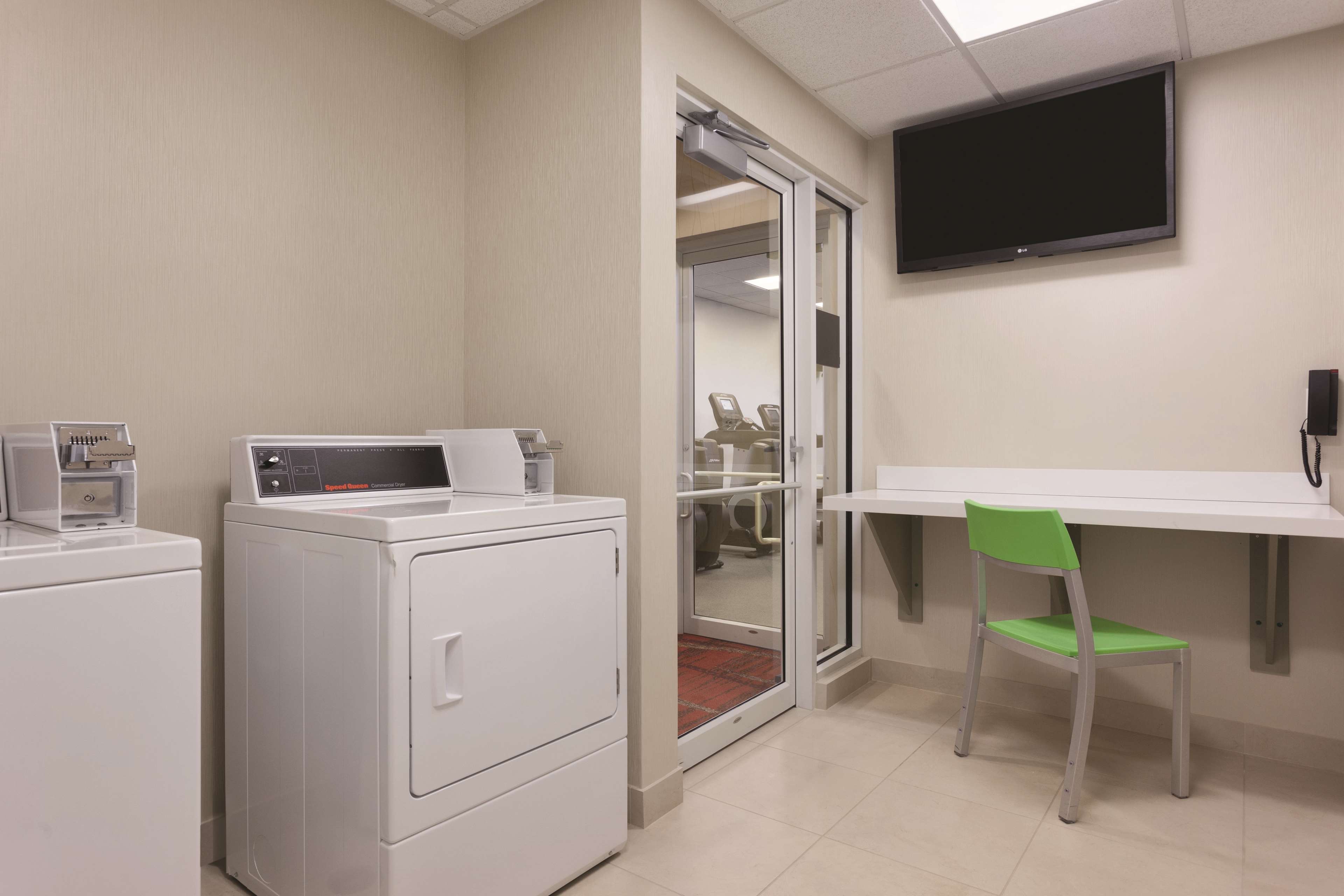 Hilton Garden Inn Falls Church - photo 27