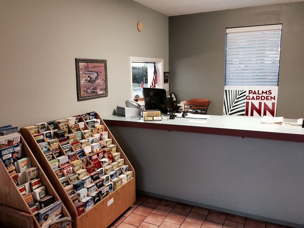 Palms Garden Inn - photo 3