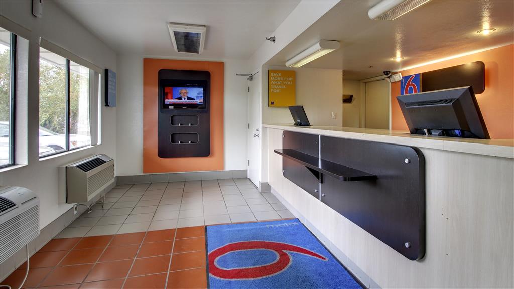 Motel 6 Des Moines IA North - photo 25