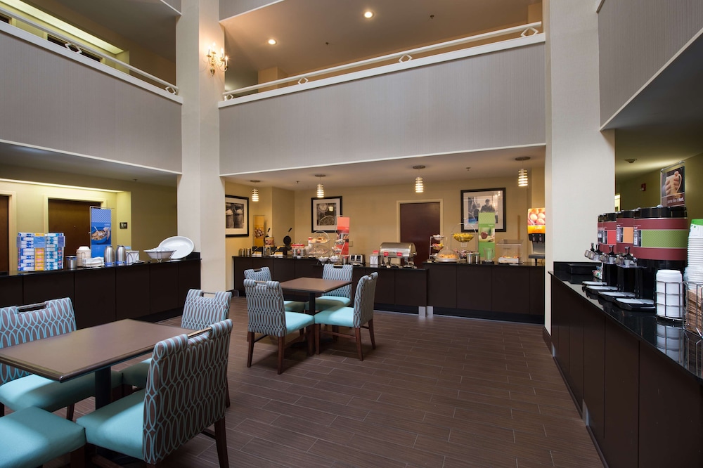 Hampton Inn Cornelia - photo 22
