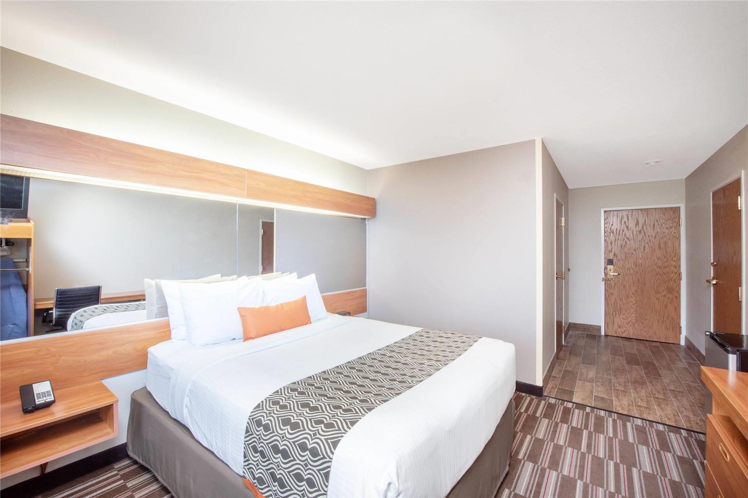Microtel Inn & Suites by Wyndham Springfield - photo 9