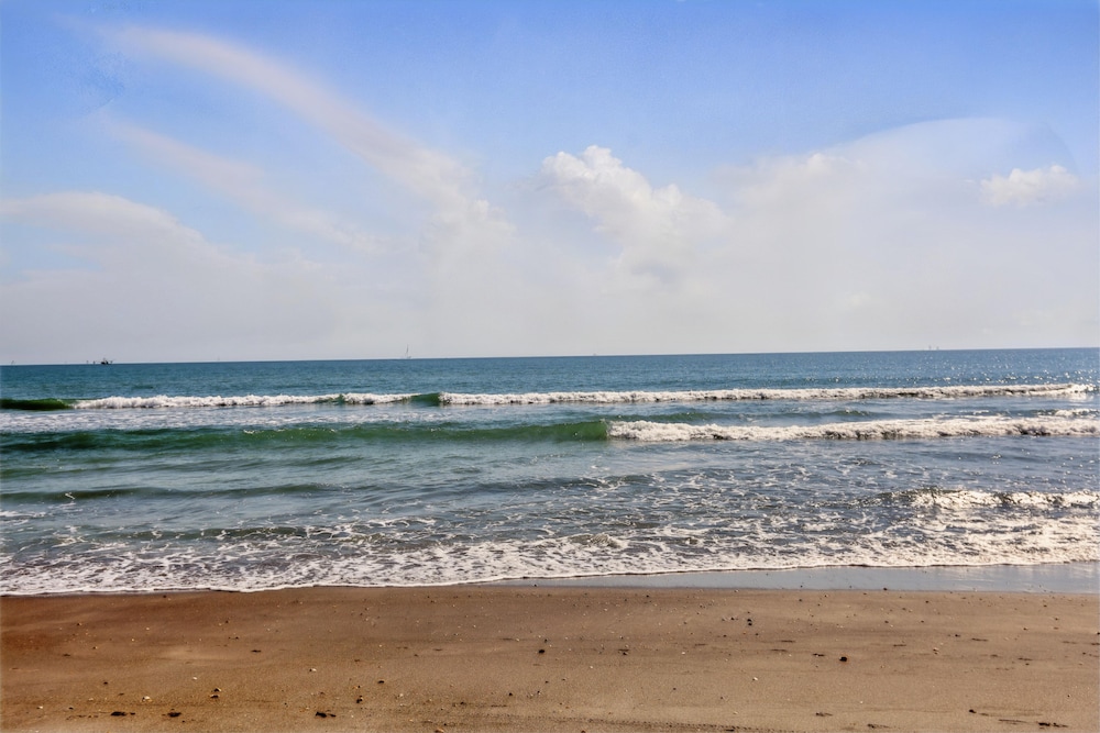 Coco Sands Beachside Cottages - photo 96