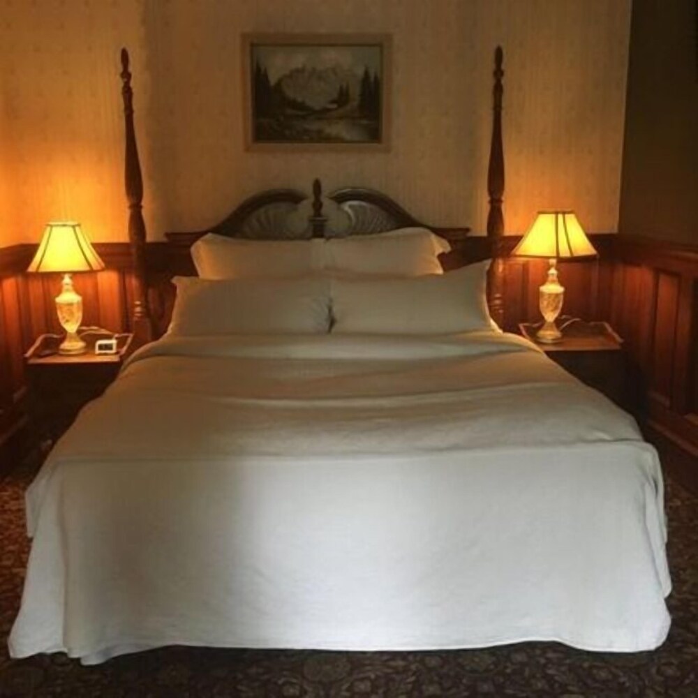 The Inn at 2nd & C - photo 16