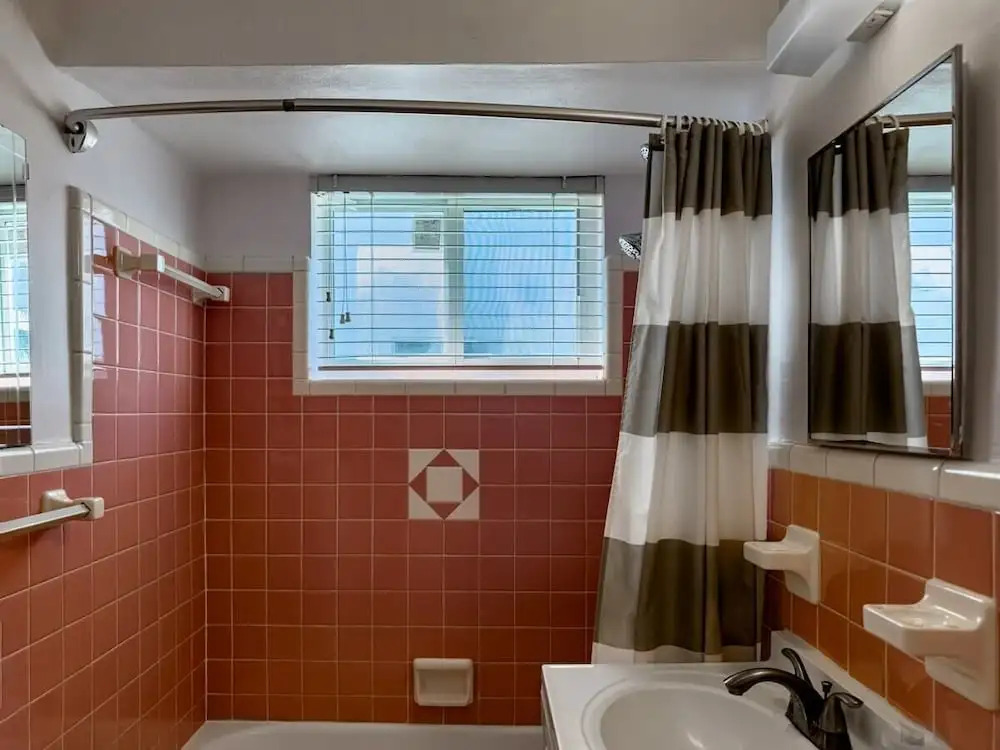 Coastal Studio by Hollywood Beach Boardwalk - photo 7