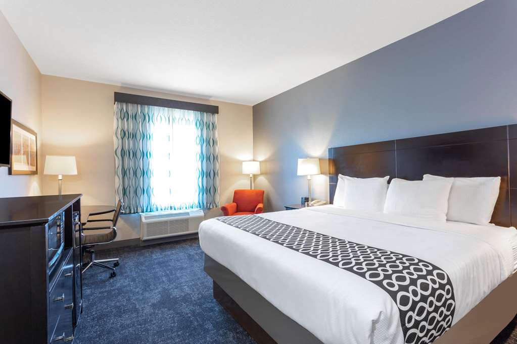 La Quinta Inn & Suites by Wyndham St. Augustine - photo 18