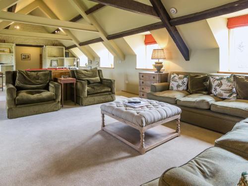 The Long Barn — Cirencester — photo 3