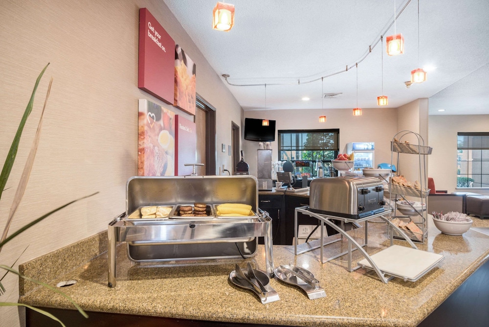 Comfort Suites Monroe - photo 66