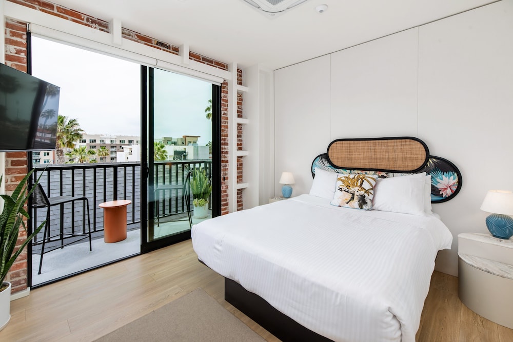 The Brick Hotel - photo 2