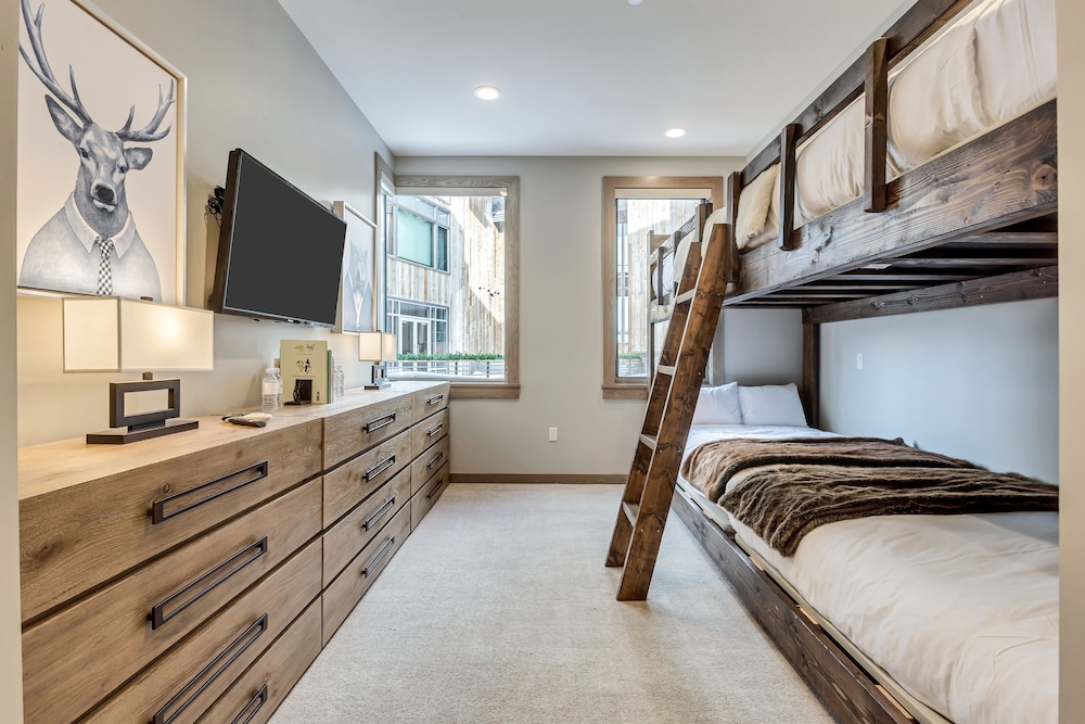 Premium Five Bedroom Suite 5 Apartment Hotel by Redawning - photo 7