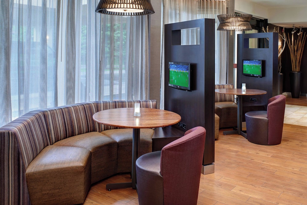 Courtyard by Marriott Chicago Oakbrook Terrace - photo 27