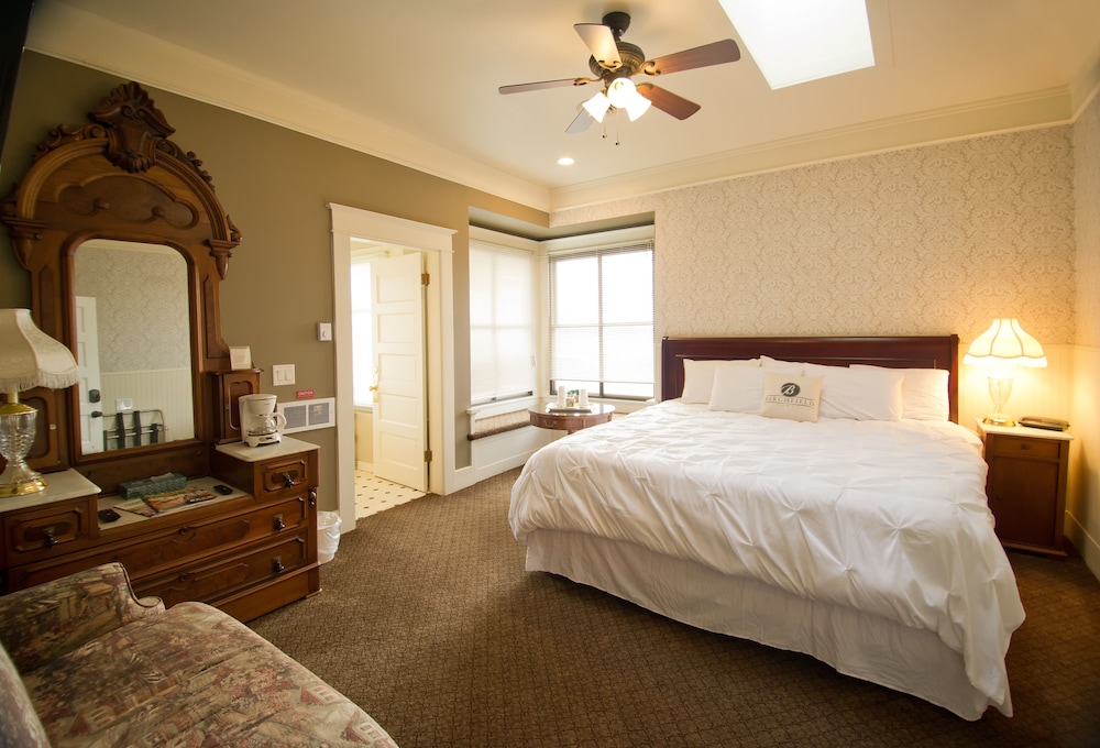 Birchfield Manor Inn and Restaurant - photo 13