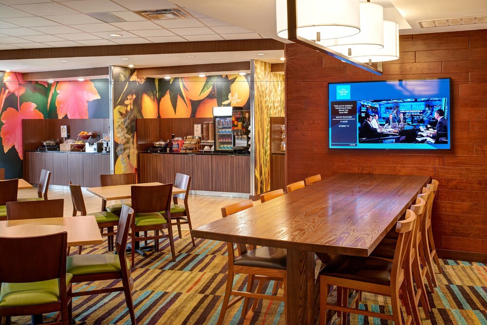 Fairfield Inn & Suites by Marriott Detroit Troy - photo 2