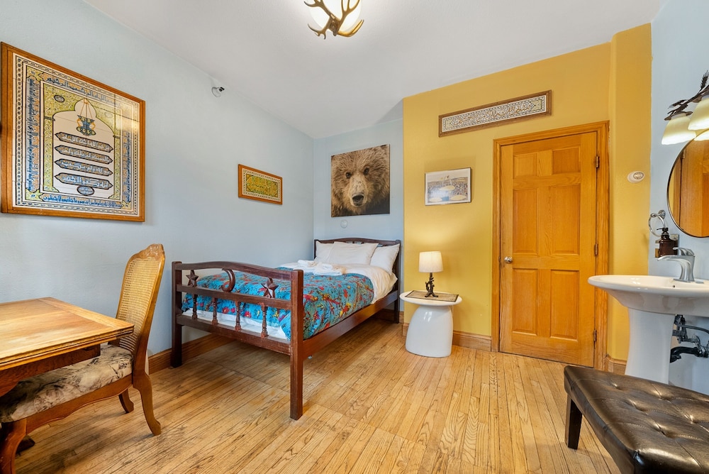 Qupqugiaq Inn - photo 12