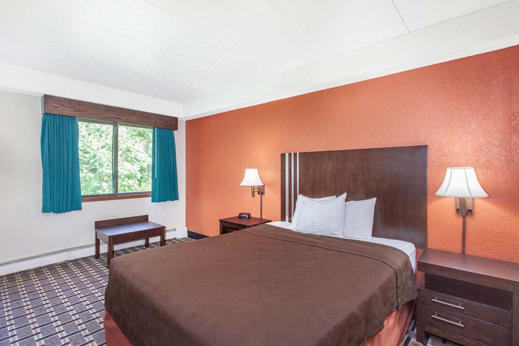 AmericInn by Wyndham Cloquet - photo 9