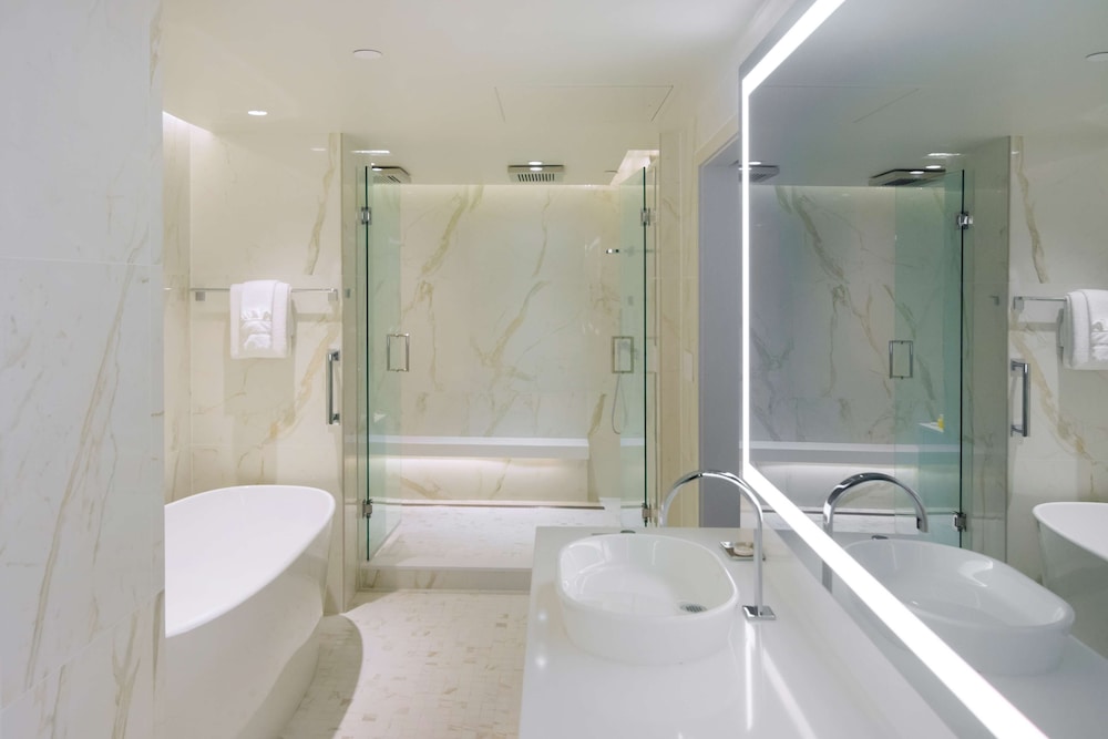 The Benson Portland Curio Collection by Hilton - photo 51