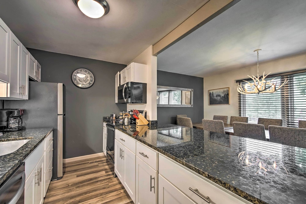 Cortland Abode: 1 Mi to Greek Peak Mountain Resort - photo 11