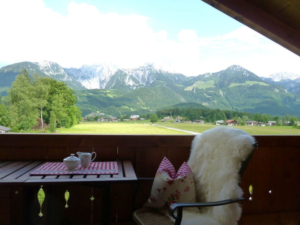 Ferienwohnungen Reich — 5-Star Luxury Hotel in Schoenau Am Koenigssee, Germany