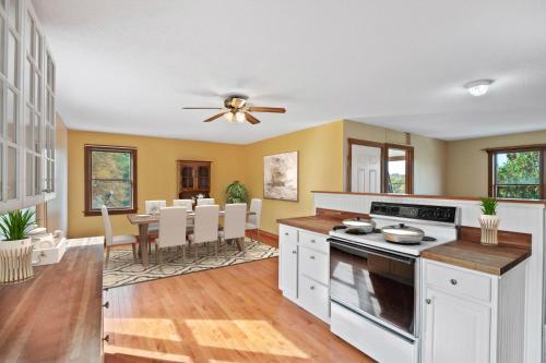 East Haddam CT Country Loft pet-friendly hotel East Haddam
