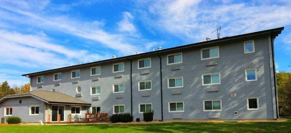 Paddle Wheel Inn - carbon neutral hotel in Oregon