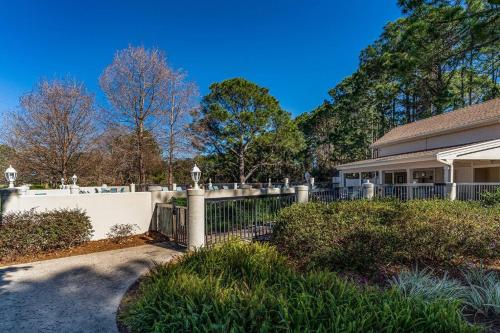 Augusta 552 Sand Dollar Links - photo 50