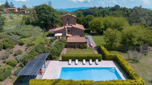 Villa Collombroso — 4-Star Luxury Hotel in Porano, Italy