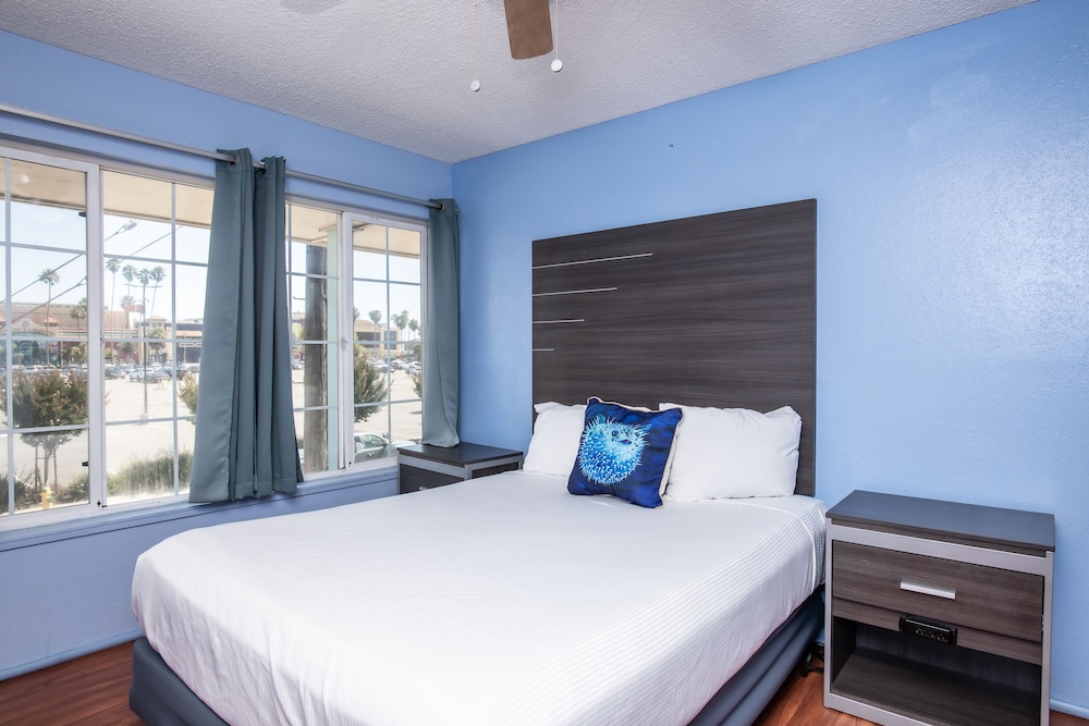 Aqua Breeze Inn - photo 47