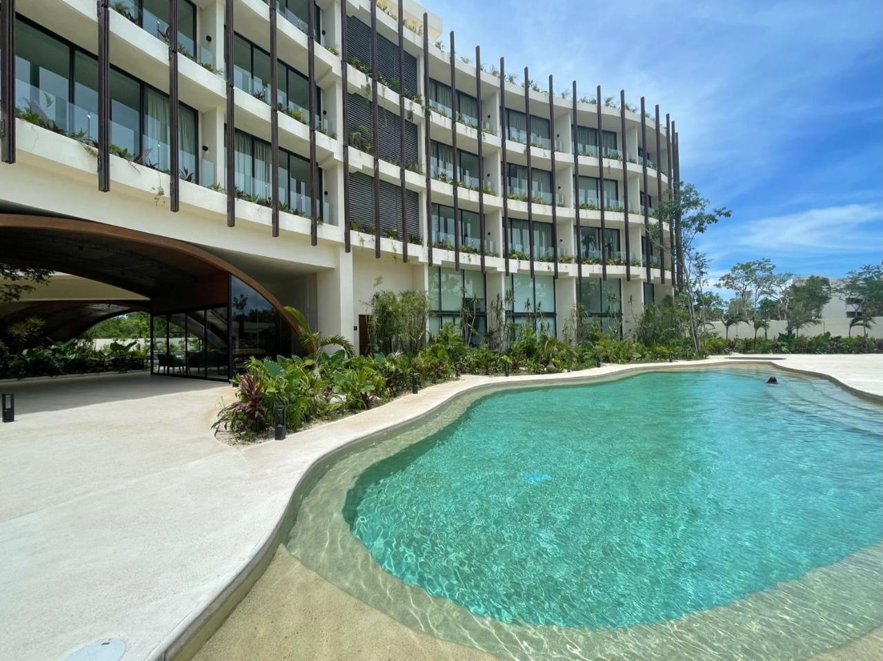 Tulum Zona Hotelera club de playa y descanso — 4-Star Luxury Hotel in Tulum, Mexico