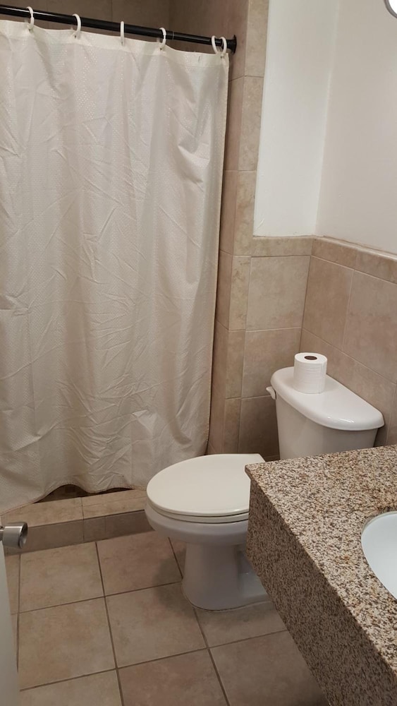 Luxury Inn & RV Park - photo 24