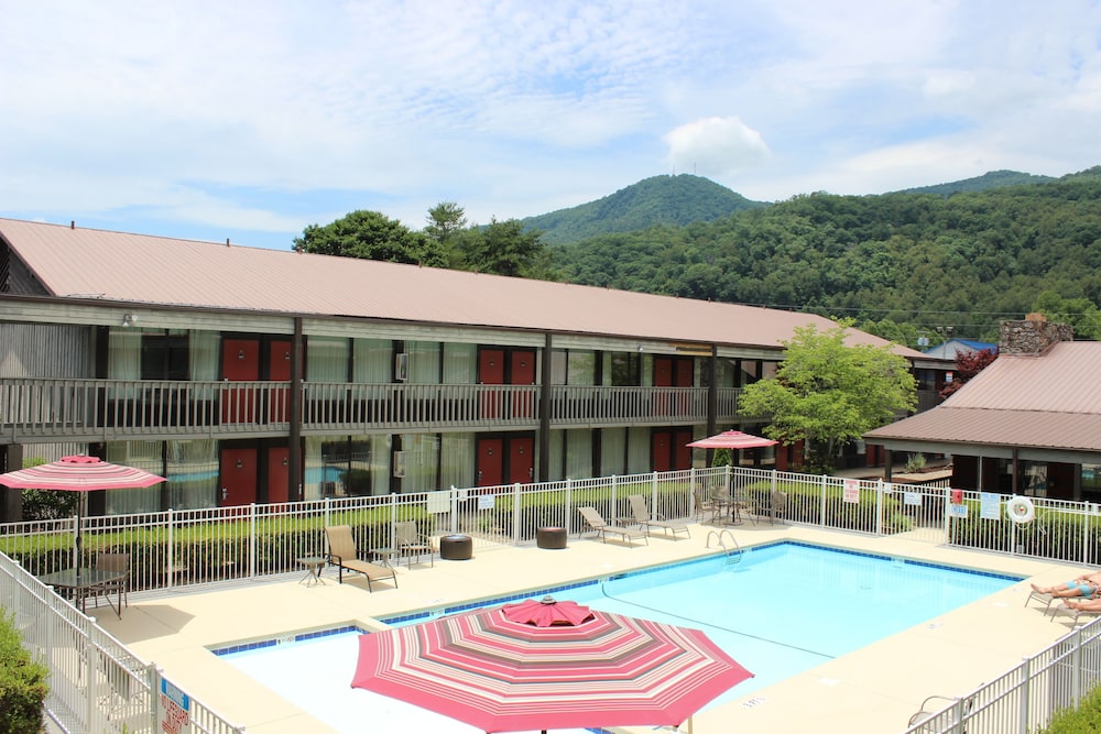 Great Smokies Inn Cherokee - photo 18