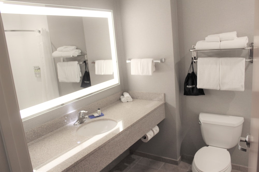 Holiday Inn Express & Suites Cheney by IHG - photo 14