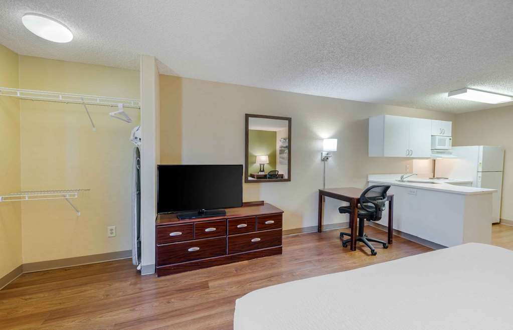 Extended Stay America Suites Los Angeles Arcadia - photo 21