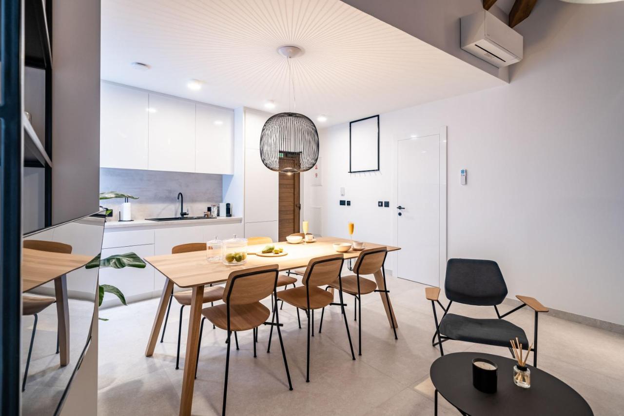 Agape Suite Old Town Luxury Two Bedroom Apartment