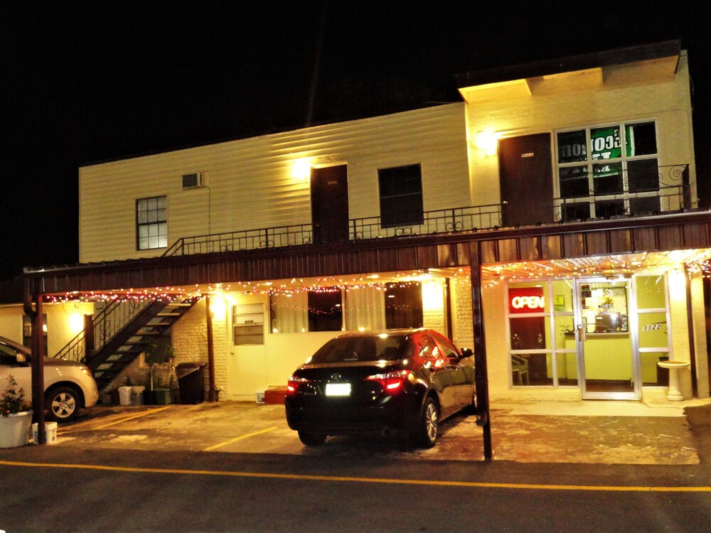 Economy Inn Lawton - photo 30