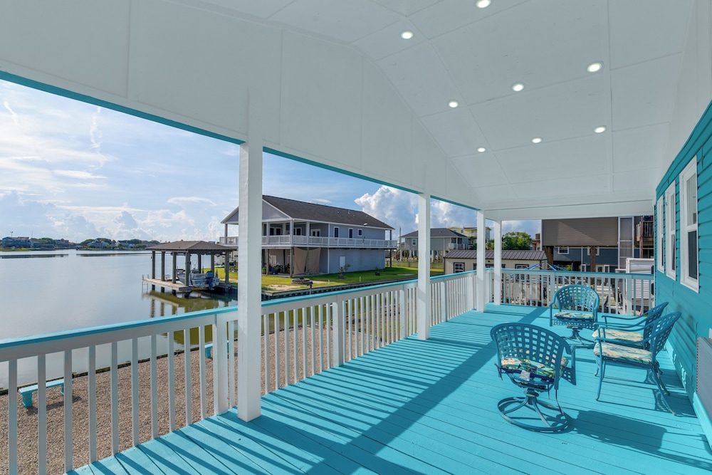 Private Bayfront Access 10 Mi to Galveston Beaches — hotel in Hitchcock