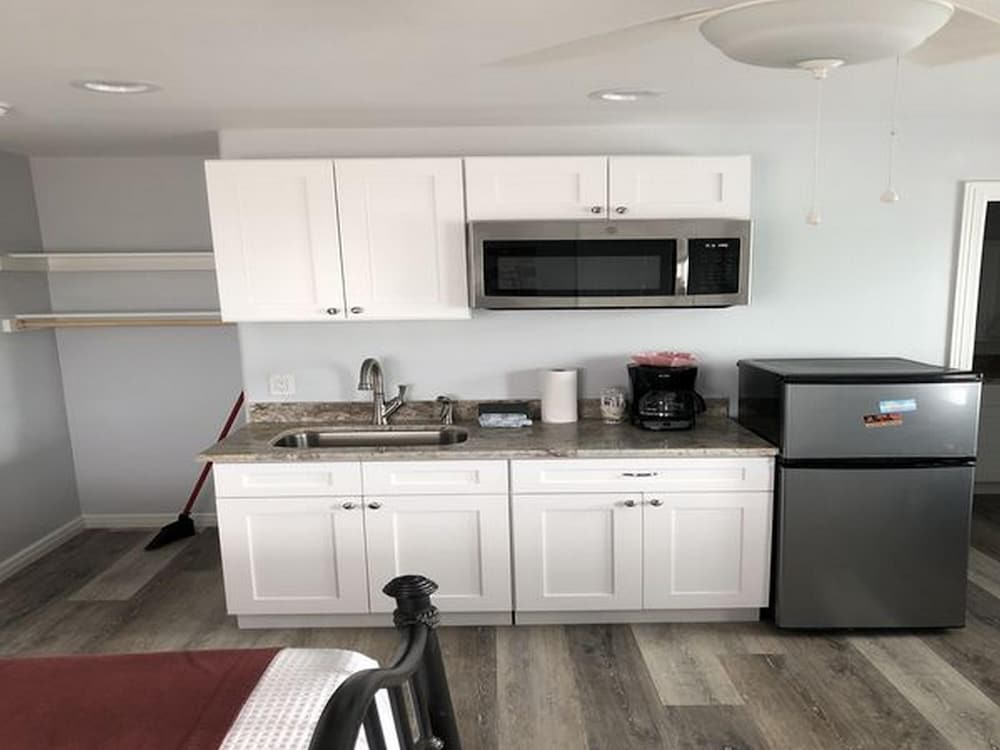 Beachgate CondoSuites and Oceanfront Resort - photo 60