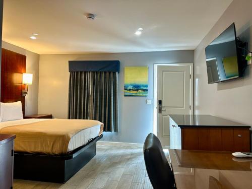 Oceanside Inn & Suites - photo 2