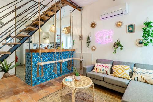 Ciotat Colada Beau Duplex Atypique a 50 M du Port Classe 3 Etoiles in La Ciotat, France