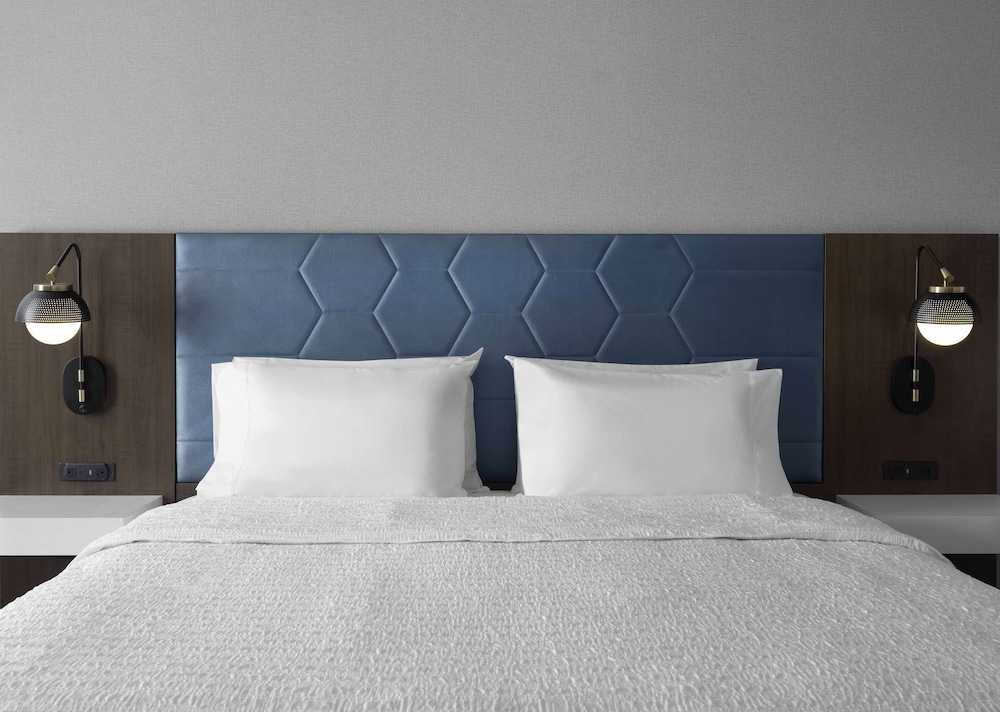 Hampton Inn & Suites Dallas Dfw Arpt W Sh 183 Hurst - photo 12