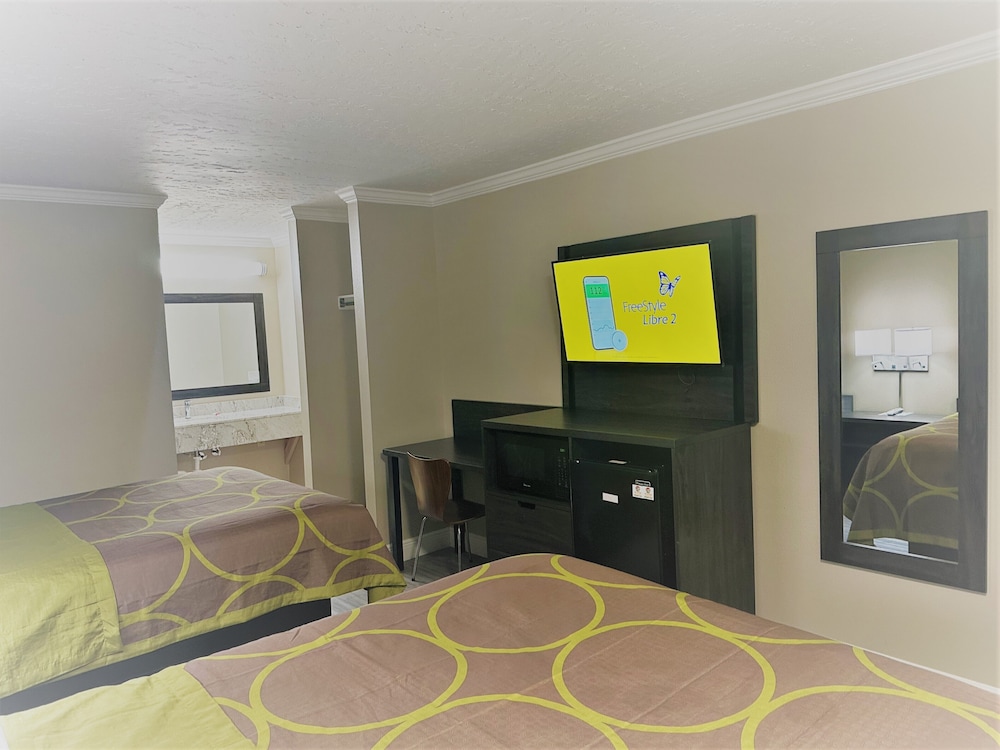 Super 8 by Wyndham Picayune - photo 6