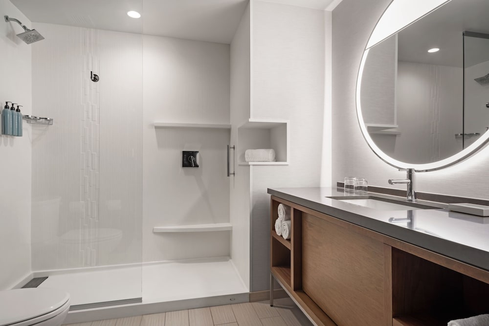 Courtyard by Marriott Marina del Rey - photo 19