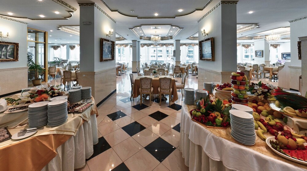 מזון ומשקאות